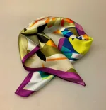 Silketørklæde Bandana Kamæleon, 73120, alexandra, schmitz, fed, silke, satin, lille, firkantet, kvadratisk, nicki, bandana, silketørklæde, i halsen, lady, like, damet, smart, moderne, halsklud, lapset, lækkert, kvalitet, smukt, lille, cool, design, mærkevarer, biti, ribe, accessoires, tilbehør,