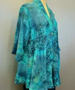 Uno Jakke i A-facon med Hør - Blå Turkis, blau, a2, havfarver, blå, tyrkis, turkis, interessant, spændende, flot, speciel, smuk, lang, festlig, vidde, hørjakke, festjakke, overgangs, biti, diva, a-facon, a-snit, kimono, krave, v-udskæring