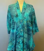 Uno Jakke i A-facon med Hør - Blå Turkis, blau, a2, havfarver, blå, tyrkis, turkis, interessant, spændende, flot, speciel, smuk, lang, festlig, vidde, hørjakke, festjakke, overgangs, biti, diva, a-facon, a-snit, kimono, krave, v-udskæring