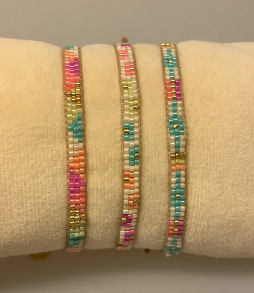 Vævet Armbånd Sead Beads 5 mm - Tutti Frutti, pastelfarver, pastel, BL playful, 02, turkis, laksefarvet, miami, lyse, friske, forårsfarver, farver, sommerfarver, indiansk, boho, hippie, samoa, brunt, unika, særlig, kærlighed, brud, morgengave, bryllup, gave, valentines, kæreste, forlovelse, feminint, sui ava, enamel, leju, vævet, håndvævet, fransk, holland, moderne, kunst, kunsthåndværk, one of a kind, kvalitet, holdbart, venskab, amulet, lykkebringende, smykke, flot, cool, lækkert, anni lu, biti, ribe, japanske, sea beeds, miyuki, perler, glas, skinner, blanke, indiansk, håndlavet, feminint,, perlearmbånd,