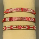 Vævet Armbånd Sead Beads 8 mm - Rød Rosa, Vævet Armbånd Sead Beads Rød Rosa, BP5SL 01, rød, pink, lyserød, glade, farver, girly, sommerligt, indiansk, boho, hippie, samoa, unika, særlig, kærlighed, brud, morgengave, bryllup, gave, valentines, kæreste, forlovelse, feminint, sui ava, enamel, leju, vævet, håndvævet, fransk, holland, moderne, kunst, kunsthåndværk, one of a kind, kvalitet, holdbart, venskab, amulet, lykkebringende, smykke, flot, cool, lækkert, anni lu, biti, ribeds Bredt , japanske, sea beeds, miyuki, perler, glas, skinner, blanke, indiansk, håndlavet , feminint, perlearmbånd,