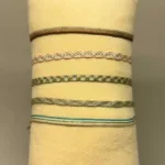 Vævet Armbånd Smalt - Light, MT40, pack 4, pastel, lyse, farver, sporty, fransk, leju, hollandsk, håndvævet, venskabsarmbånd, veninde, ven, holdbare, sporty, smukke, vævede, armbånd, smalt, regulerbart, til, piger, damer, kvinder, drenge, mænd, særligt, flot, sporty, cool, moderne, gave, gaveide, konfirmand, konfirmation, biti, ribe, design,