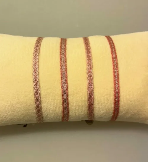 Vævet Armbånd Smalt - Rosa, MT40, pack1, lyserød, pastel, feminin, fransk, leju, hollandsk, håndvævet, venskabsarmbånd, veninde, ven, holdbare, sporty, smukke, vævede, armbånd, smalt, regulerbart, til, piger, damer, kvinder, drenge, mænd, særligt, flot, sporty, cool, moderne, gave, gaveide, konfirmand, konfirmation, biti, ribe, design,