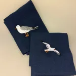 Viskestykke Bomuld med Broderi - 3 Måger, hættemåge, strandmåge, havmåge, havet, strand, kyst, danmark, vesterhavet, vadehavet, motiv, gave, souvenir, maritim, flot, sommerhus, båd, sejlskib, sejler, biti, ribe, skibbroen, kok, madlavning, kabys, bage