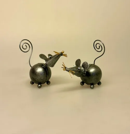 Metal Figur - Mus, Memo Holder Metal - Mus, markmus, spidsmus, hasselmus, museunge, metalmus, musefigur, fotoholder, lille, mus, hvide mus, musebaby, musefigur, til, memo, huskeseddel, holder, memoholder, biti, ribe, metalfigur, metalmus