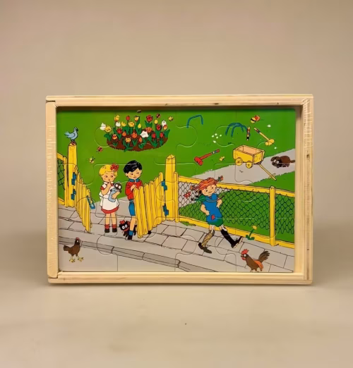 Elsa Beskow trææske med 4 puslespil - Pippi langstrømpe, spil, puslespil, gaveide, børnebørn, dåb, dåbsgave, barnedåb, fødselsdag, pippi langstrømpe, astrid lindgren, emil, fra lønneberg, småland, eventyr, helte, biti, ribe,, Pippi & Emil Trææske med Astrid Lindgren 4 puslespil