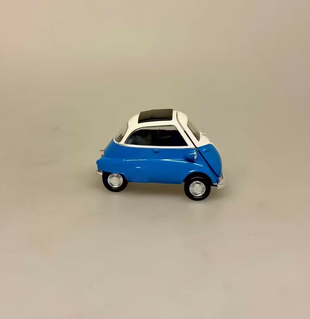 Modelbil BMW Isetta - Blå, bmw, asfaltboble, kyssekugle, halleluja, bil, modelbil, kopi, original, 1950, retro, vogn, mini, sjov, kørekort, tillykke, ny, gammel, old school, gamle, old timers, symbolsk, bilforhandler, bilsamler, mekaniker, tysk, biti, ribe
