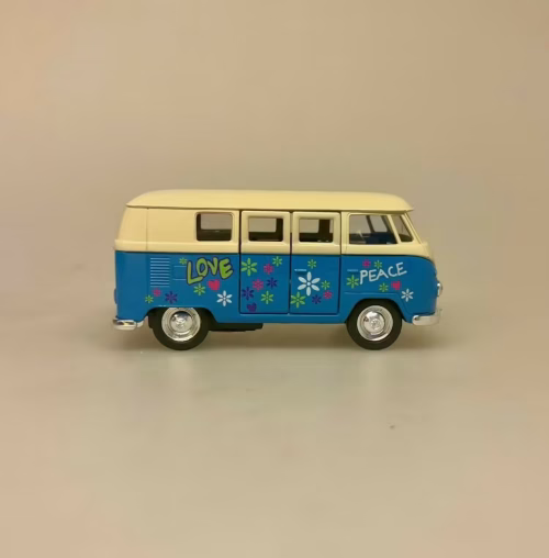 VW Folkevogns Rugbrød - Samba Blå/hvid Flower Power, Hippie, goki, 12171, VW Folkevogns Rugbrød - Samba blå, VW Folkevogns Rugbrød - Samba Blå/Hvid, bus, folkevogn, folkevognsbus, rugbrødsbil, rugbrød, varebil, surfer, surferbus, hippue, hippiestyle, ud i det , nostalgi, 70'erne, modelbiler, modelbil, volkswagen, samba, bully, biti, ribe