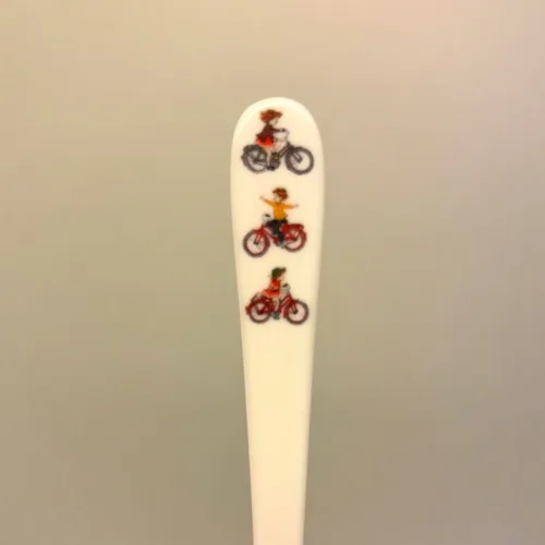 Lotta fra Spetakelmagergade - Ske med Cykler,