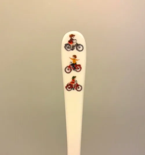 Lotta fra Spetakelmagergade - Ske med Cykler,