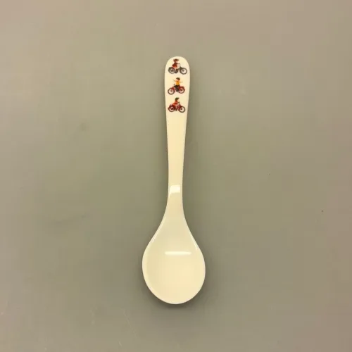 Lotta fra Spetakelmagergade - Ske med Cykler,