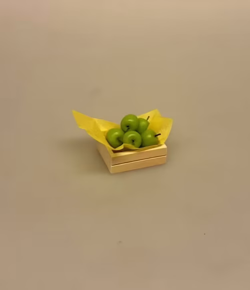 Kun én af hver - Miniature Trækasse med Granny Smith Æbler, æbler, æblekasse, minitature frugt grønt, grønthandler, 6 om dagen, nisser, nissedør, nisseting, nissetilbehør, dukkehusting, dukkehustilbehør, 1:12, sjov, tale, sang, symbolsk, gave, ide, mini, sættekasse, sætterkasse, sangskjuler, samler, birgitte frigast, biti, ribe,