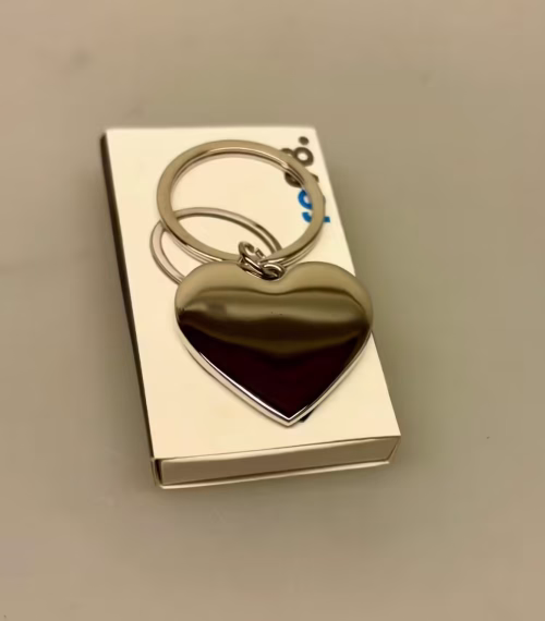 Hjerte Nøglering - Blank Sølv, fladt, hjerte, hjertenøglering, sølvhjerte, 0021, kærlighed, symbol, gave, omsorg, bekytter, for altid, bryllup, kæreste, morgengave, brud, valentines, nøglering, sølv, biti, design, flot, lækker, særlig, personlig, taskepynt