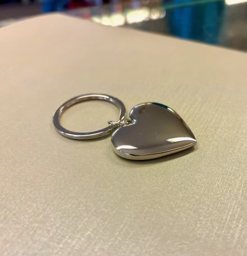 Hjerte Nøglering - Blank Sølv, fladt, hjerte, hjertenøglering, sølvhjerte, 0021, kærlighed, symbol, gave, omsorg, bekytter, for altid, bryllup, kæreste, morgengave, brud, valentines, nøglering, sølv, biti, design, flot, lækker, særlig, personlig, taskepynt