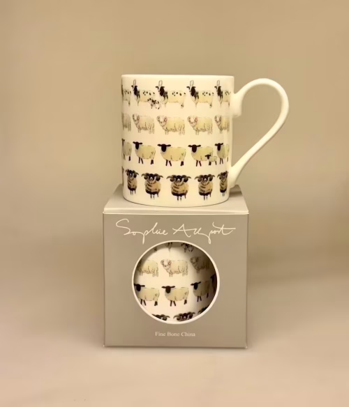 Krus - Ben Porcelæn - Får, lam, marsklam, vadehavslam, vadehavet, fårehold, marsken, ribe, kaffekrus, kaffekop, moregnkaffe, kaffepause, terus, fine bone china, benporcelæn, kvalitet, engelsk, sophie allport, personlig, gave, gaveide, julegave, påskelam, biti, ribe, sheep, baa, bm4301,