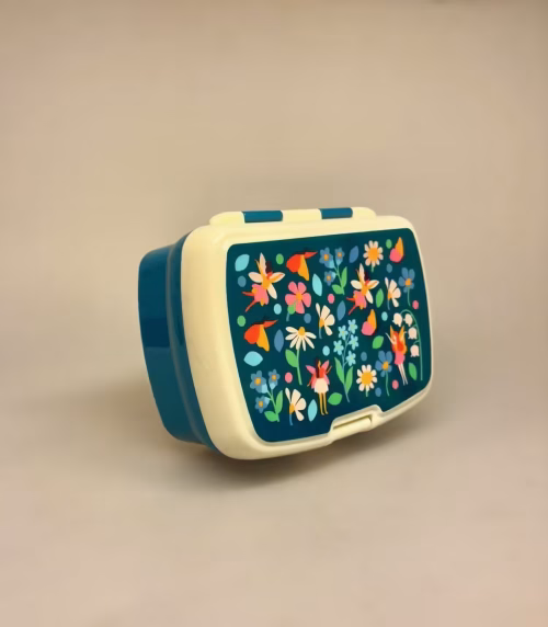 Madkasse med Indsats og Klemme - Blomster og Feer, alfer, eventyr, fantasi, madkasse, frokost, frokostpause, skole, børnehave, job, arbejde, børn, voksne, glad, fin, sød, glad, medbragt, mad, middag, pause, snacks, lunch, picnic, skovtur, gave, gaveide, nyt, skolestart, rex london, natur, blomster, biti, ribe, særlig, bio