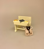 Miniature Skolepult Creme, Miniature KEX i Pakke, 7452, kiks, mellemmåltid, snack, slik, 1:12, miniature, sjov, dukkehus, ting, tilbehør, nisse, nissedør, nissemad, nissetilbehør, sættekasse, sætterkasse, sangskjuler, personlig, symbolsk, dukkehusting, dukkehustilbehør, mini, flot, fint, biti, ribe,