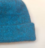 Possum Hue Dobbelt med Opslag - Petrol, tui, 292, varm, blød, lun, super, soft, cashmere, herrehue, herrr, mænd, damer, damehue, hue, hat, strikhue, strikhat, strikket, fint, kvalitet, lækker, skøn, smart, eksklusiv, særlig, new zealand, biti, ribe, sort,sol, vadehavet,
