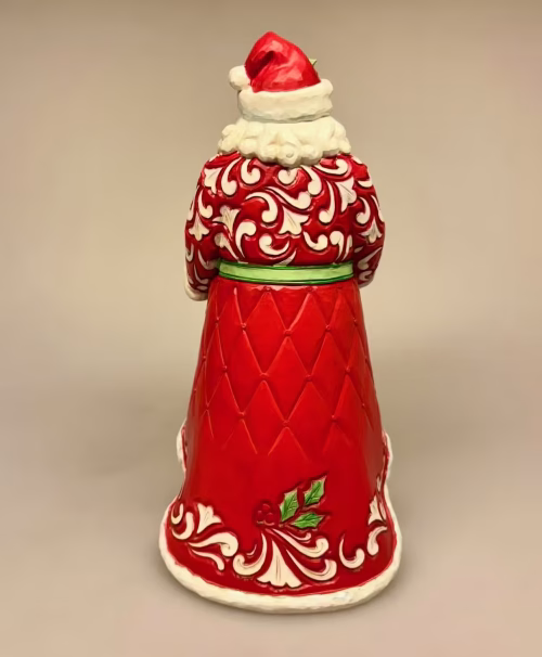 Jim Shore Heartwood Creek 22,5 cm Julemand med Krans, sisalkrans, julekrans, dørkrans, glaskugler, julekugler, julemandsfigur, stor, særlig, flot, eksklusiv, speciel, russisk, amerikansk, engelsk, biti, design, håndlavet, håndsnittet, træfigur, træjulemand, stemningsfuld, munter, finurlig, flot, imponerende, 6015496, santa with, wreath, winterful,