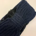 Pandebånd med Teddy Foer - Kinaa Navy, kinaa, 8833, moshiki, akryl, blødt, kradser ikke, sortblå, midnatsblå, marineblå, mørkeblåt, navy, blåsort, isolerer, upcyklet, håndstrikket, ørevarmere, pandebånd, cykel, teddy, teddybear, foer, foret, biti, ribe