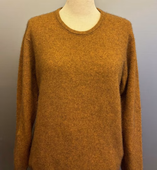 Possum Dame Pullover - Classic Gylden, glat, ensfarvet, womens, crew, tahiti, 158, crew, opossum, possumuld, silke, merino, super, ekstra, soft, blød, varm, eksklusiv, lækker, klassisk, gyldenbrun, okker, damestrik, pullover, striktrøje, sweater, trøje, strikketrøje, fintstrikket, new zealand, særlig, elegant, cashmere, ensfavet, efterårsfarver, vinter, gave, gaveide, underspillet, luksus, biti, ribe, noble wilde