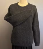 Possum Dame Pullover - Classic Koks, mørkegrå, sort, mørkegrå, antrazit, charcoal, ensfarvet, opossum, possumuld, silke, merino, super, ekstra, soft, blød, varm, eksklusiv, lækker, klassisk, damestrik, pullover, striktrøje, sweater, trøje, strikketrøje, fintstrikket, new zealand, særlig, elegant, cashmere, ensfavet, tidsløs, anvendelig, smart, neutral, vinter, gave, gaveide, underspillet, luksus, biti, ribe, noble wilde