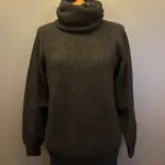 Possum Dame Pullover - Noa Koks, crew, new, cropped, moderne, smart, lækker, ekstra, soft, super, blød, vamset, luksus, sort, mørkegrå, antrazit, koksgrå, mørk, ensfarvet, noa, moderne, klædelig, smart, cropped, super, soft, blød, vamset, varm, eksklusiv, luksus, luksuriøs, ekstravagant, kvalitet, underspillet, strik, opossum, possum, new zealand, noble wilde, damestrik, striktrøje, sweater, let, lun, yndlings, strikbluse, vinter, efterår, comfy, biti, ribe, uld, ulden, uldstrik, uldtrøje, uldsweater, gave, gaveide, julegave