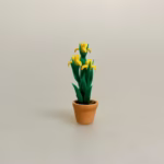 Miniature Potte med Gule Iris, 7055d,