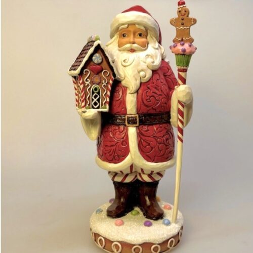 Jim Shore Heartwood Creek 25 cm Julemand - Candy, slik, stok, vandrestav, honningkage, kagemand, gingerbread, brunkage, hus, glasur, smarties, m og ms, støvler, julemand, stor, særlig, speciel, nisse, håndlavet, håndmalet, træskærearbejde, figur, julepynt, eksklusiv, unika, one of a kind, ekstravagant, luksus, elegant, flot, gaveide, træfigur, træjulemand, 6015410, jim shore