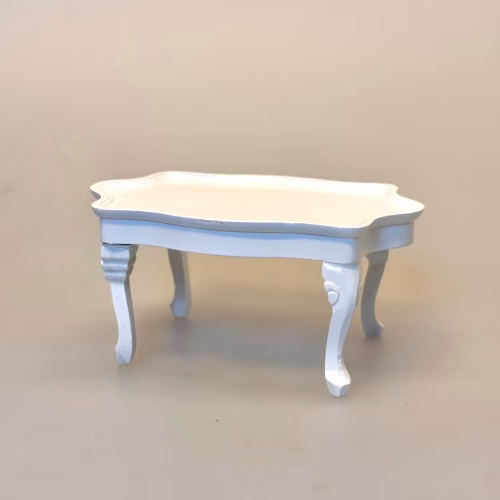 Miniature Sofabord Hvidt, hvidmalet, organisk, fint, svungen, udskæringer, elegant, symbolsk, dukkehusmøbler, dukkemøbler, dukkehusting, dukkehus, ting, tilbehør, til, gavekort, gave, bord, pengegave, møbler, miniature, mini, 1:12, skala, nisser, nissebo, nissemøbler, birgitte frigast, god morgen, shabby chic, boheme, biti, ribe, 23093-2,