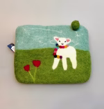 Pung i Filtet Uld - Stor med Lam på Eng,