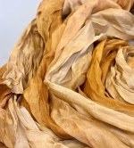 Twistet Silketørklæde 2122 Golden Sand, 2122, F, gold, ocre, batik, stripes, beige, brun, camel, fine, dijan, batik, tryk, ren, silke, lækkert, kvalitet, eksklusiv, brun.