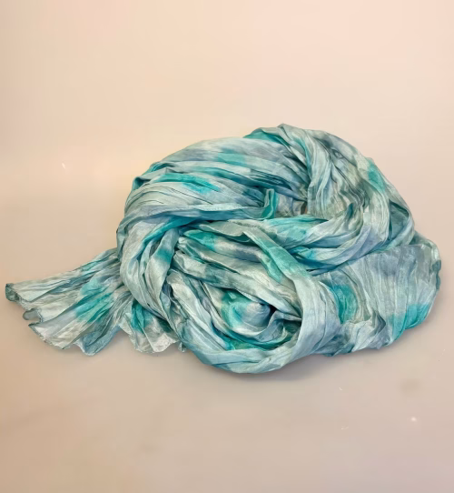 Twistet Silketørklæde 2123 Aqua, gogo, batik, dijan, tryk, lyse, sarte, vandfarver, pastel, forår, feminint, elegant, lækert, silke, ren, eksklusivt, smart, gave, gaveide,