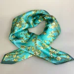 Silketørklæde Bandana Mandelblomst, 72031, 072031, grøn, smaragd, turkis, mandelgrene, mandel blossom, vincent, van gogh, petrol, blå, turkis, , maleri, kunst, kunstmotiv, kunstnerisk, smukt, poetisk, alexandra schmidt, natur, fine, silke, satin, luksus, elegant, eksklusivt, lækkert, kvalitet, satinvævet, ren, ægte, silketørklæde, bandana, kvadratisk, firkantet, taske, accessoires, halsklud, charmeklud, 50 x 50, nicky, nicki, tuch, tücher, om halsen