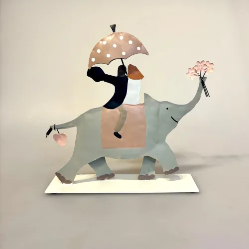 Brudepar på Elefant Metal, baden, elefant, ridning, eksotisk, bryllup, brudepar, brud, gom, bryllupsgave, sangskjuler, symbolsk, gave, gaveide, gavekort, guldbryllup, sølvbryllup, rejse, rejsegavekort, afrika safari, østen, indien, bryllupsrejse, lykke, når enden er god, lykkebringende, biti, ribe, sjov, tale, personlig, humor, humoristisk,