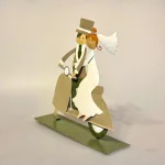 Brudepar på Scooter Metal, puch, maxi, scooter, vespa, rom, italien, bryllup, bryllupsrejse, solnedgang, for altid, forever, bryllupsgave, gavekort, symbolsk, brudepar, kærlighed, sangskjuler, sjov, personlig, ægtefolk, ægtepar, følges ad, lykke, biti, ribe, håndlavet, kunst, tale, bryllupsfigur, baden, pengegave, knallert, motorcykel, kørekort,