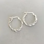 Creoler i Sølv Ø 20 mm Hoops Dobbelt Snoede Lyse, sø 1020, tykke, kraftige, twistet, snoninger, femin, chunky, cool, små, moderne, boho, stilige, stil, elegante, flotte, særlige, smarte, øreringe, hoops, creoler, øreringe, ægte, ren, sølv, sterling, smykker, stine a, jane kønig, pico, maanesten, biti, ribe, holdbare, nikkelfri,