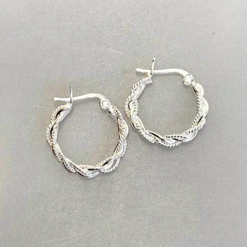 Creoler i Sølv Ø 20 mm Hoops Dobbelt Snoede Lyse, sø 1020, tykke, kraftige, twistet, snoninger, femin, chunky, cool, små, moderne, boho, stilige, stil, elegante, flotte, særlige, smarte, øreringe, hoops, creoler, øreringe, ægte, ren, sølv, sterling, smykker, stine a, jane kønig, pico, maanesten, biti, ribe, holdbare, nikkelfri,