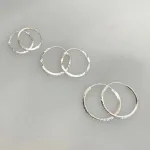 Creoler i Sølv Ø 25 mm Hoops Diamond Cut, Creoler i Sølv Ø 22 mm Hoops Diamond Cut, Creoler i Sølv Ø 35 mm Hoops Diamond Cut, sø 737, diamant, slebet, mønster, facetteret, facet, slebet, kantet, cool, seje, særlige, flotte, runde, øreringe, ringe, creoler, sølv, ægte, ren, sterling, sølvøreringe, hoops, moderne, stine,a, dansk, design, jane kønig, tilbud, kvalitet, nikkelfri, smykker, nyt, enamel, cph, maanesten, pico, biti, ribe