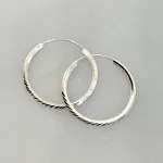Creoler i Sølv Ø 32 mm Hoops Diamond Cut, sø 738, trekantet, kantet, profil, , diamant, slebet, mønster, facetteret, facet, slebet, kantet, cool, seje, særlige, flotte, runde, øreringe, ringe, creoler, sølv, ægte, ren, sterling, sølvøreringe, hoops, moderne, stine,a, dansk, design, jane kønig, tilbud, kvalitet, nikkelfri, smykker, nyt, enamel, cph, maanesten, pico, biti, ribe