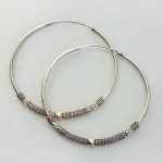 Ø 50 mm Creoler Sølv med Kugle Oxideret Snoning og S-Mønster, BL, SØ 099-20, lette, store, kæmpe hoops, giga store, stacking, statement, smykker, statement øreringe, chunky, specielle, oxyderede, oxiderede, mørkt sølv, mønster, mønstrede, runde øreringe, runde ringe, ægte sølv, sterling sølv, ren sølv, ægte, billige, holdbare, boho, bali, hippie, hippe, cool, seje, hipster, Biti, moderne, nyheder, nyhed, nye, Maanesten, Stine A, unikke, unika, unik, stil, stilede, stilige, festlige, Biti, Ribe