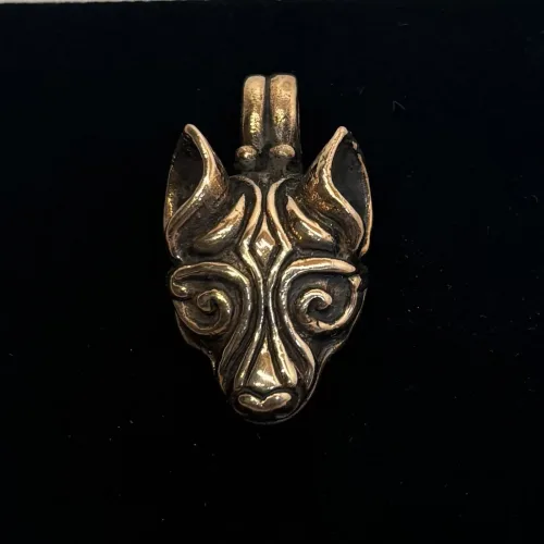 Bronze Vikingevedhæng - Fenris Ulvehoved Stort, Bronze Vikingevedhæng - Fenris Ulvehoved, ulv, ulvehoved, fenris, fenrisulven, loke, asgård, aser, nordiske, guder, museumssmykker, museums, mytologi, myter, mytisk, dyr, smykke, vedhæng, bronze, gylden, vikingesmykker, biti, ribe, fund, specielt, flot, tungt, gedigent