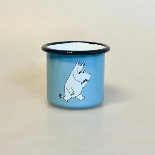 Mumi Metal Krus 25 ml - Mumi Lyseblå, retro, blå, 1701-025-21, drenge, drengekop , drengekrus, emaljekrus, emaljekrus, emalje, kop, krus, muurla, mumitrolde, mumikop, mumikrus, skovtur, til, børn, bålmad, biti, ribe, gave, fødselsdagsgave, barselsgave, dåbsgave, drenge, babyblå, drengekop, drengekrus, baby, shower