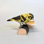 Naturens Fugle af Træ - Grønsisken, siskin, wildlife garden, wg 423, lille, spurv, gul, svenske, træfugle, træfugl, fuglefigur, naturlig, naturtro, håndsnittet, håndlavet, håndarbejde, fugleinteresseret, naturmenneske, gaveide, gave, deko, dekorativ, flot, træskærearbejde, 1.1, sort sol, Ribe, Vadehavet, biti, nationalpark, ornitolog, realistisk, ægte, flotte