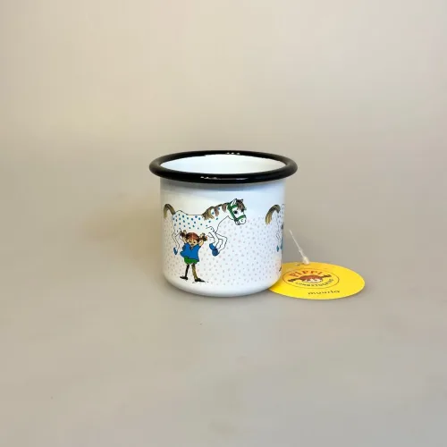 Pippi Langstrømpe Metal Krus 25 ml - Lille Gubban, pippi og hesten, hest, 1404-025-02, muurla, emalje, kop, krus, out door, pic nic, skovtur, sjovt, fint, lækkert, kvalitet, børn, voksne, gave, gaveide, pippi, langstrømpe, ting, med, 1404, biti, ribe, dansk, svensk, design, astrid lindgren, eventyr, historier, 2,5 dl