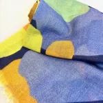 Tørklæde Let Vævet Uld - Djian Nordic Dots, 5043, D, nordisk, stil, design, dansk, uld, ren, blød, luksus, varmt, flot, stort, lækkert, kvalitet, halstørklæde, elegant, damer, aflangt, langt, smart, stola, uldtørklæde, heluldent, tryk, mønstr, motiv, abstrakt, stilrent, stiligt, stilfuldt, forår, sjal, gave, gaveide, smukt, kunstnerisk, biti, ribe