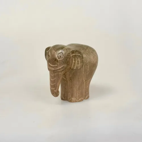 Håndskåret Elefant af Træ med Snabel ned, EN-S, lille, træelefant, trædyr, træskærearbejde, håndsnittet, håndlavet, håndskåret, kunst, kunsthåndværk, vilde, dyr, savannen, big five, safari, biti, ribe, elefantfigur