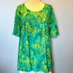 Jersey Bluse i A-facon - Swang Grøn Jade, grün 12, smaragd, krummelurer, petrol, Diva, lang, a-snit, a-facon, løs, vidde, blød, rejse, krølfri, natur, bomuld, jersey, flot, marimekko, tryk, håndtrykt, batik, farve, koloreret, voks, Diva, korte, ærmer, luftig, smart, store, piger, størrelser, curvy, plus, size, kvalitet, holdbar, lækker, biti, ribe