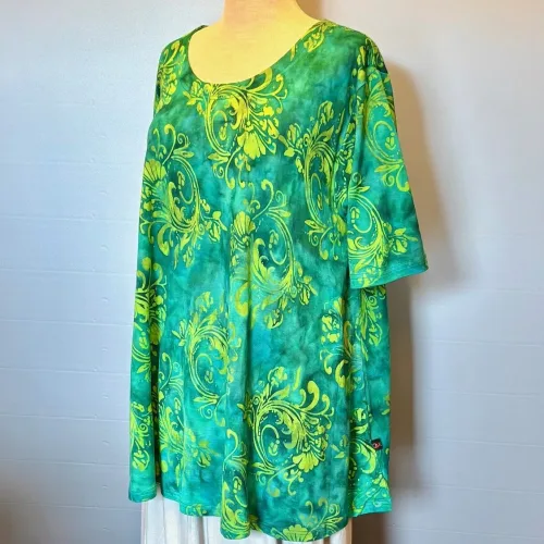 Jersey Bluse i A-facon - Swang Grøn Jade, grün 12, smaragd, krummelurer, petrol, Diva, lang, a-snit, a-facon, løs, vidde, blød, rejse, krølfri, natur, bomuld, jersey, flot, marimekko, tryk, håndtrykt, batik, farve, koloreret, voks, Diva, korte, ærmer, luftig, smart, store, piger, størrelser, curvy, plus, size, kvalitet, holdbar, lækker, biti, ribe