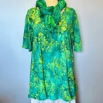 Jersey Bluse i A-facon - Swang Grøn Jade, grün 12, smaragd, krummelurer, petrol, Diva, lang, a-snit, a-facon, løs, vidde, blød, rejse, krølfri, natur, bomuld, jersey, flot, marimekko, tryk, håndtrykt, batik, farve, koloreret, voks, Diva, korte, ærmer, luftig, smart, store, piger, størrelser, curvy, plus, size, kvalitet, holdbar, lækker, biti, ribe